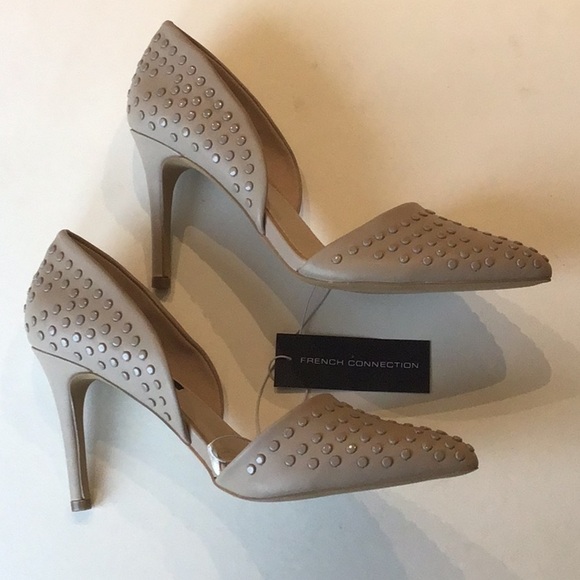 French Connection  Forever Studded Pump Ivory 3.5” heel. Size 6.5 NWT - Picture 3 of 5